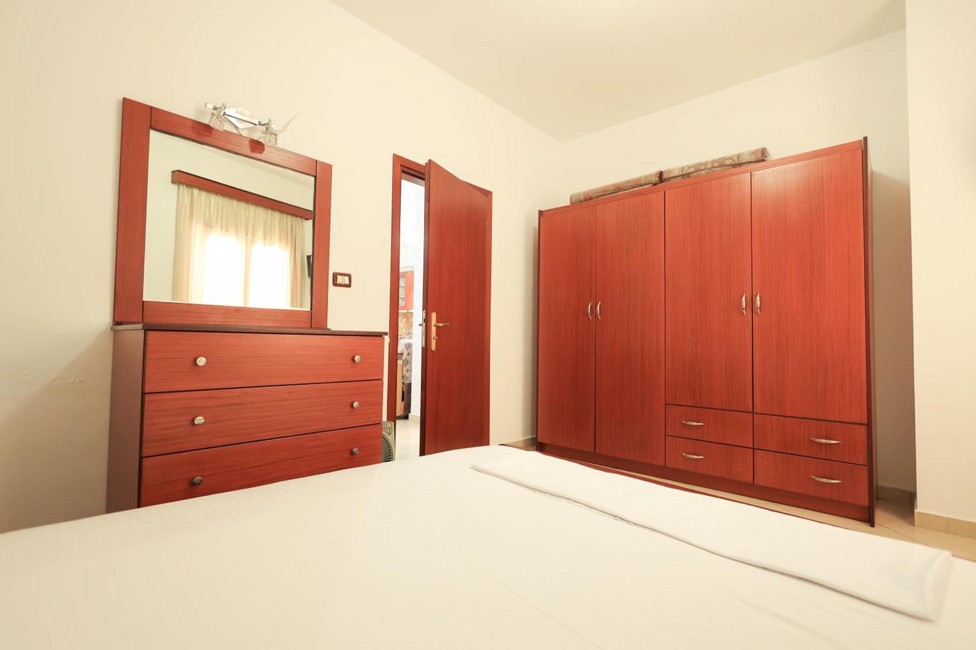 Kejsi Apartaments ساراندا المظهر الخارجي الصورة